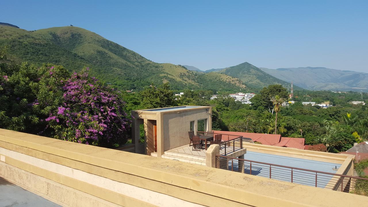 Bubez Guesthouse บาร์เบอร์ตัน ภายนอก รูปภาพ